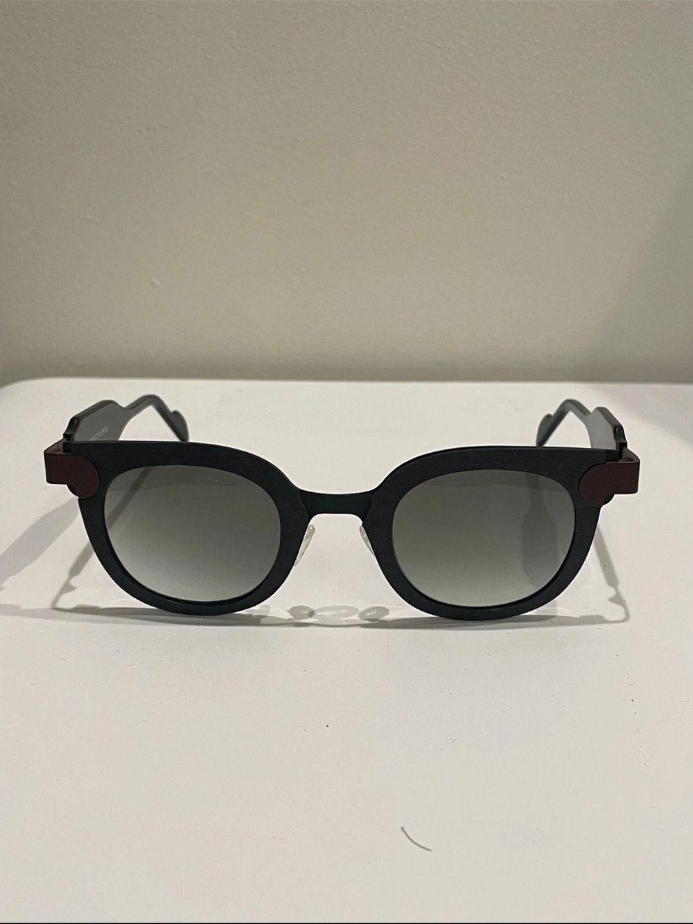 Anne et Valentin Serif A161 frames. FRAMES Only with‎ case